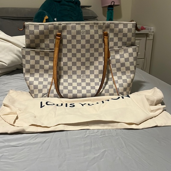 SOLD Louis Vuitton Totally MM Damier Azur - Picture 3 of 17